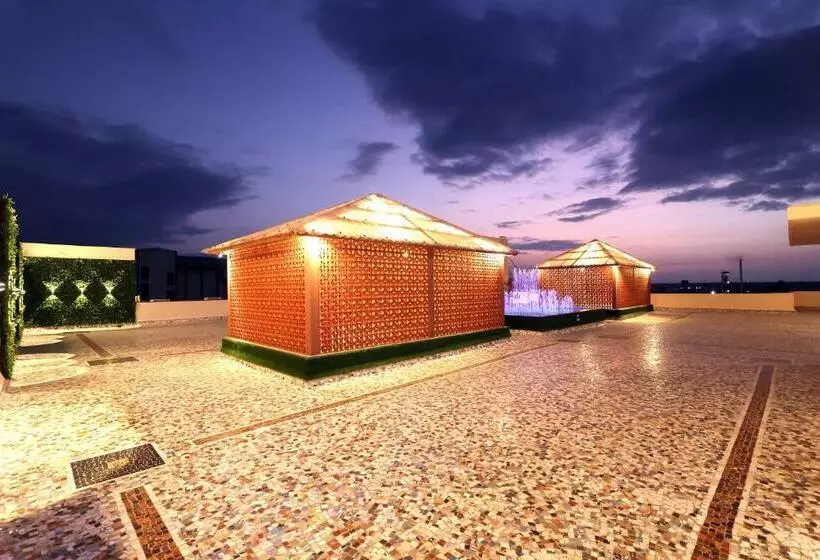 Hotelli Topline Resort