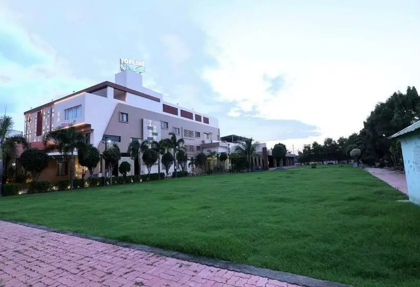 Hotelli Topline Resort