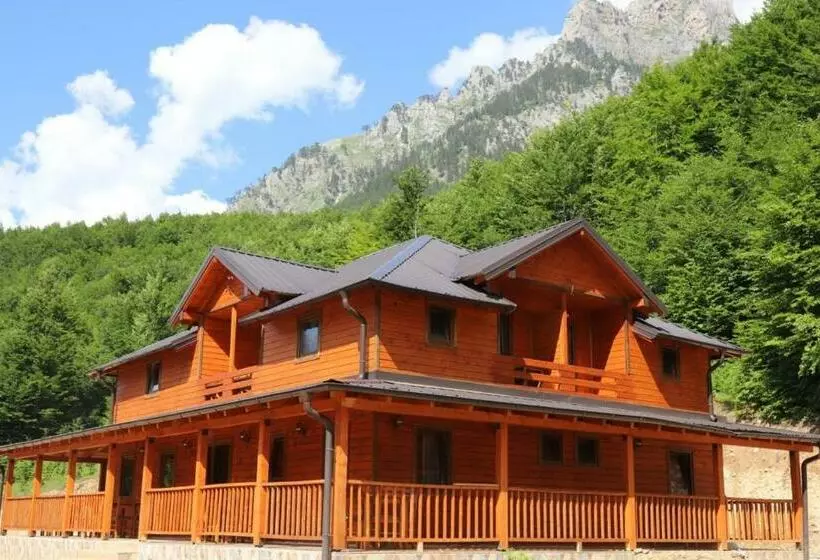 ペンション Bujtina Malaj