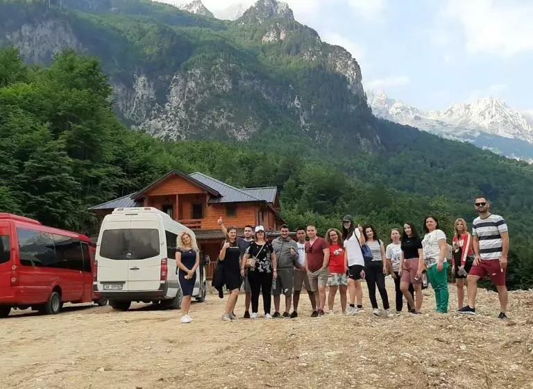 ペンション Bujtina Malaj