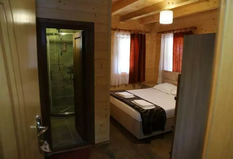 ペンション Bujtina Malaj