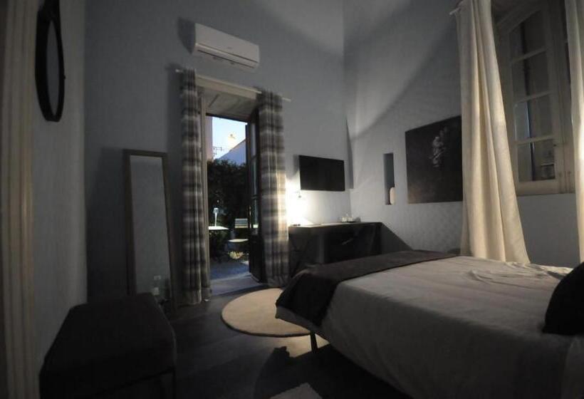 بنسيون I Principi Di Casador House