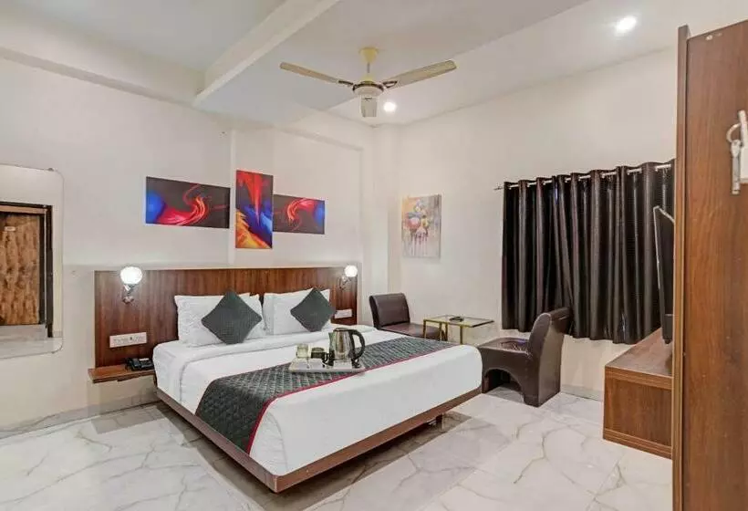 Hotelli Super Townhouse Benchmark Vijay Nagar