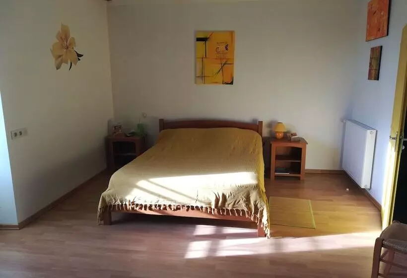 ベッドアンドブレックファースト La Halte Du Pelerin Chambres D Hôtes