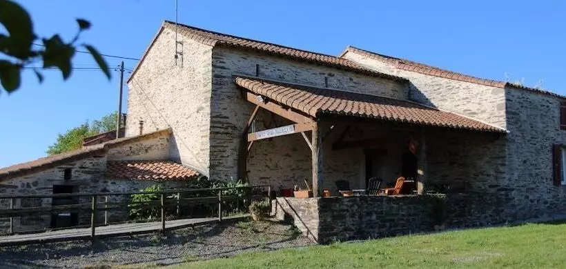 ベッドアンドブレックファースト La Halte Du Pelerin Chambres D Hôtes