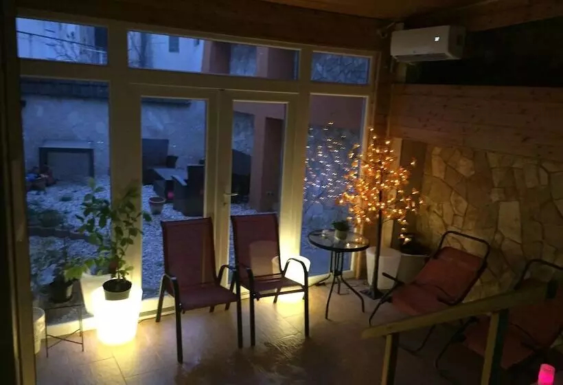 تختخواب و صبحانه Vulkán Wellness Panzió