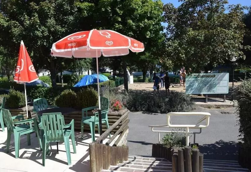 ホテル Camping Parc Du Charouzech