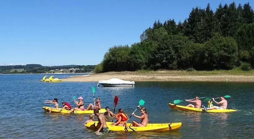 ホテル Camping Parc Du Charouzech