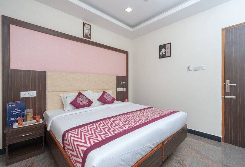 Hotel Famous Residency By Oyo