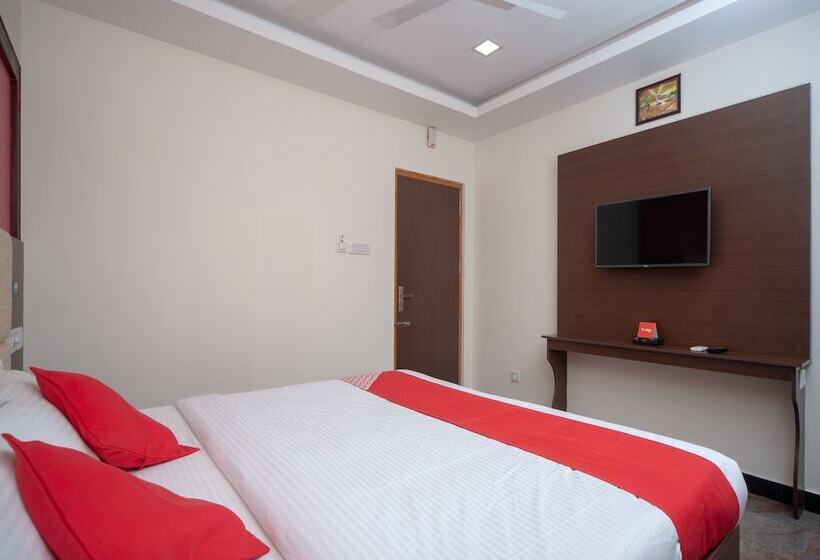 Hotel Famous Residency By Oyo