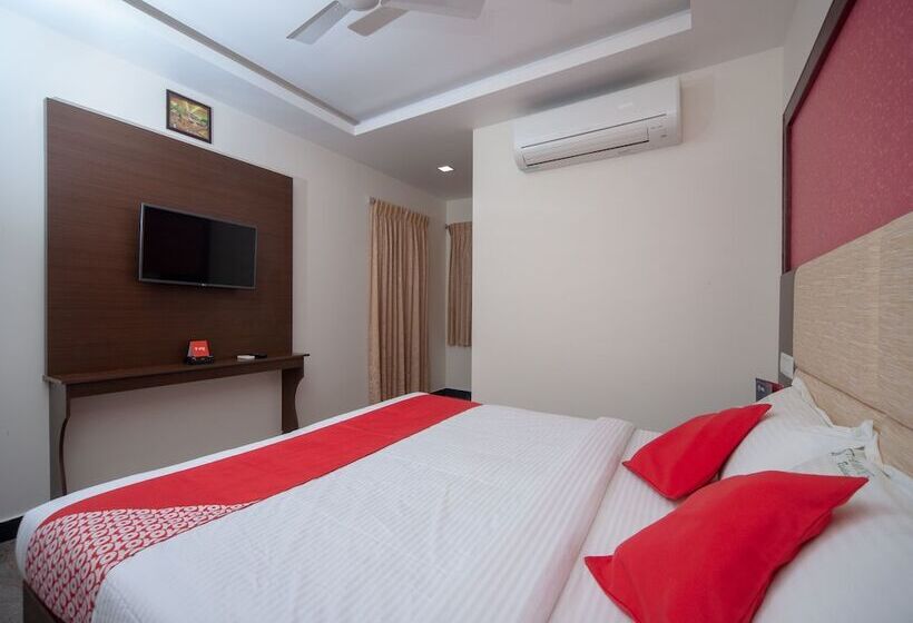 Hotel Famous Residency By Oyo