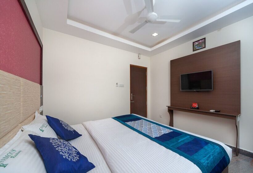 Hotel Famous Residency By Oyo