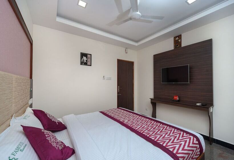 Hotel Famous Residency By Oyo