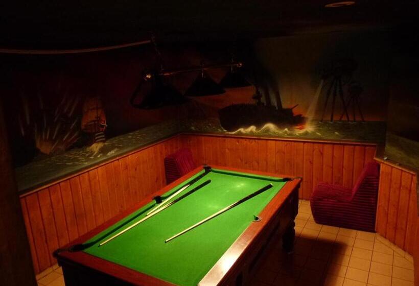 Отель Le Port Malo