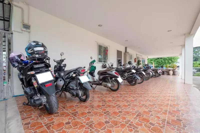 هتل Oyo 1069 Baan Nong Moo Apartment