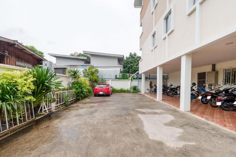 호텔 Oyo 1069 Baan Nong Moo Apartment