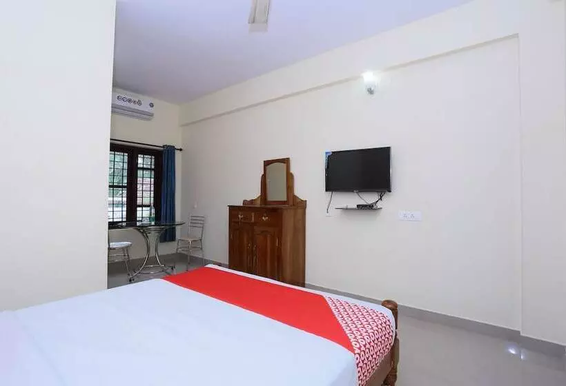 ホテル Panackal Inn By Oyo Rooms