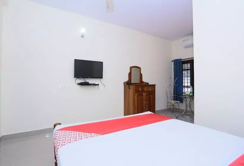 ホテル Panackal Inn By Oyo Rooms