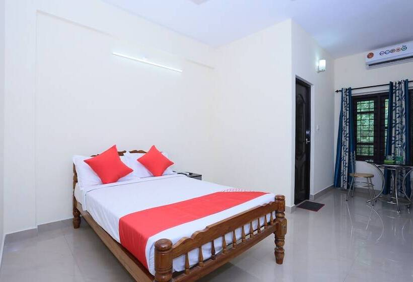 בית מלון כפרי Panackal Inn By Oyo Rooms