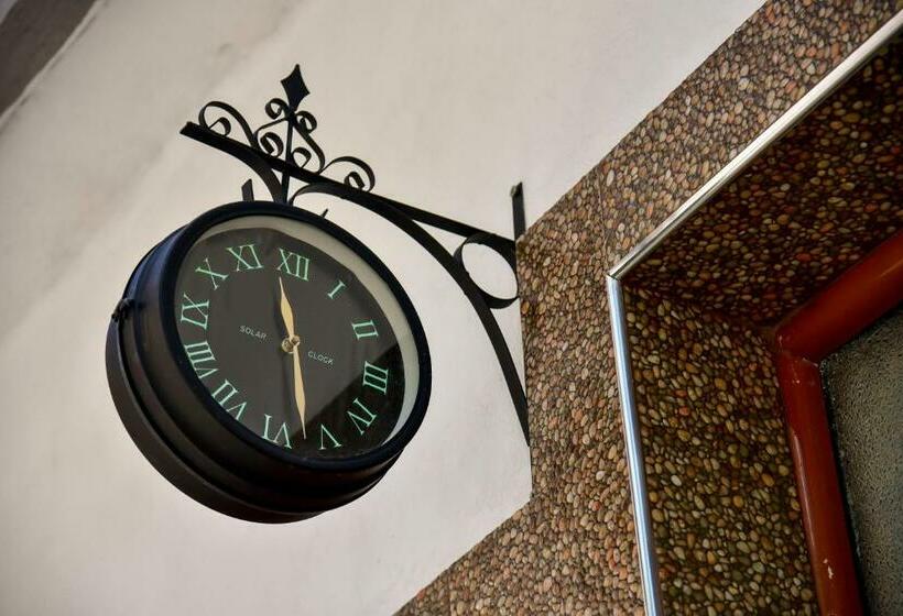 ホテル The Old Town Clock