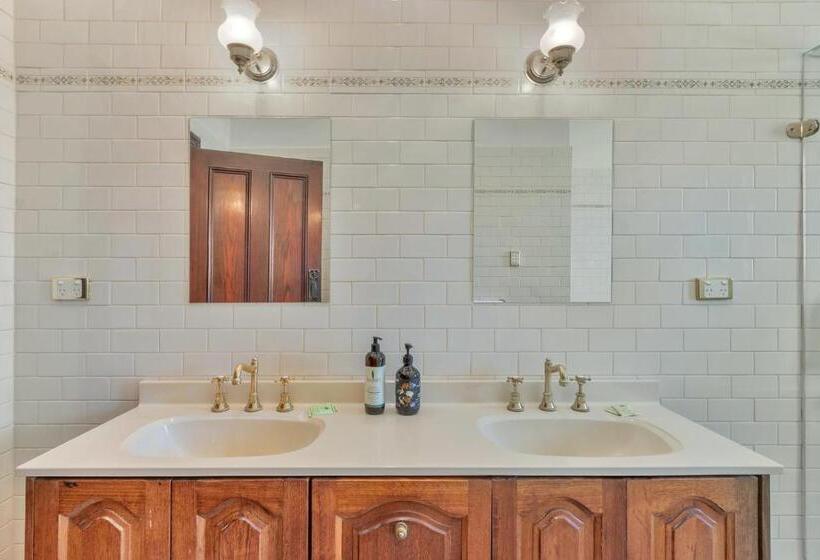 Pension Barossa Vineyard Guesthouse