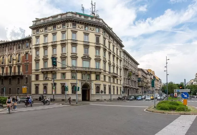 پانسیون Daplace   Corso Monforte Suites