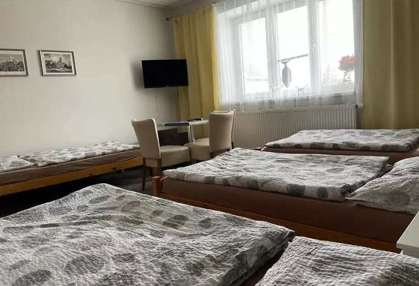 Majatalo četnická Stanice Hluboká