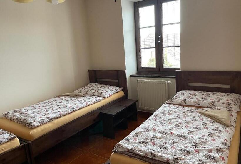 膳宿费 četnická Stanice Hluboká