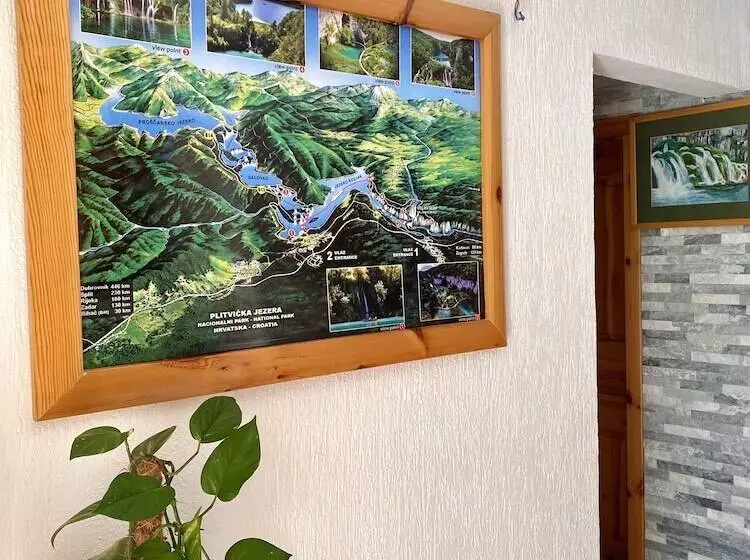ペンション Guest House Plitvice Waterfall