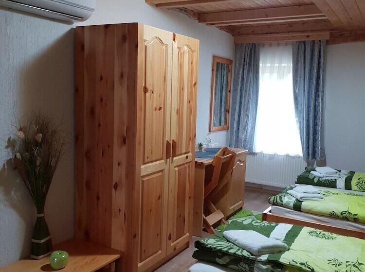 پانسیون Guest House Plitvice Waterfall