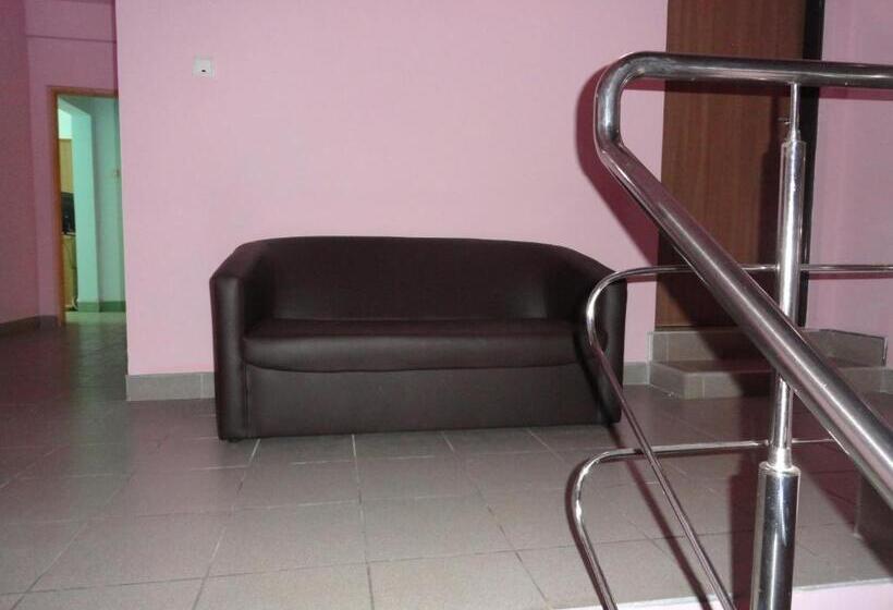 Pensiunea Mikelis International