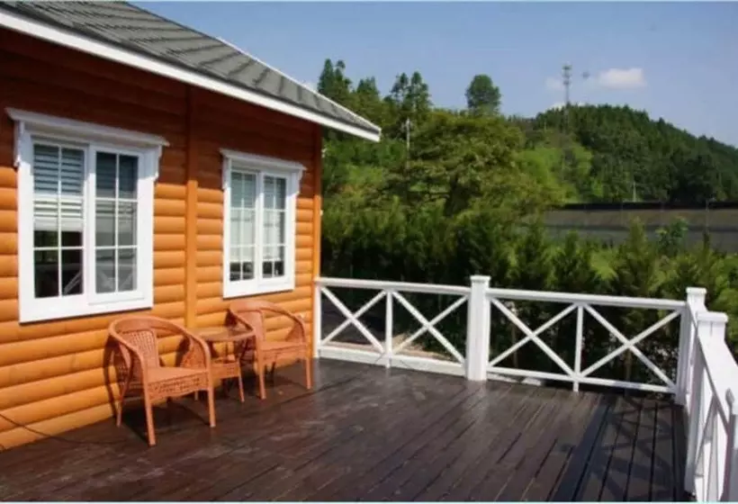 Lomakeskus Southeastern Flying Tiger Manor