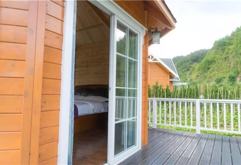 Lomakeskus Southeastern Flying Tiger Manor