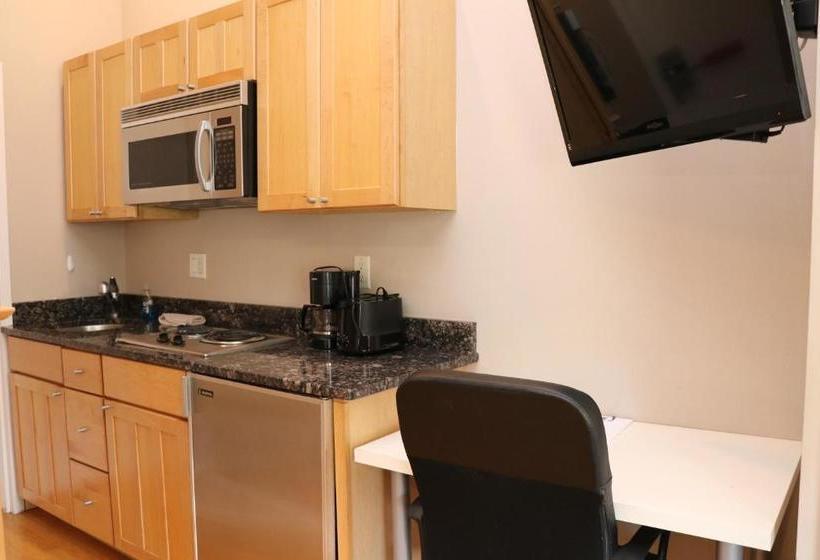 Stylish Downtown Studio In The Southend, C.ave# 3