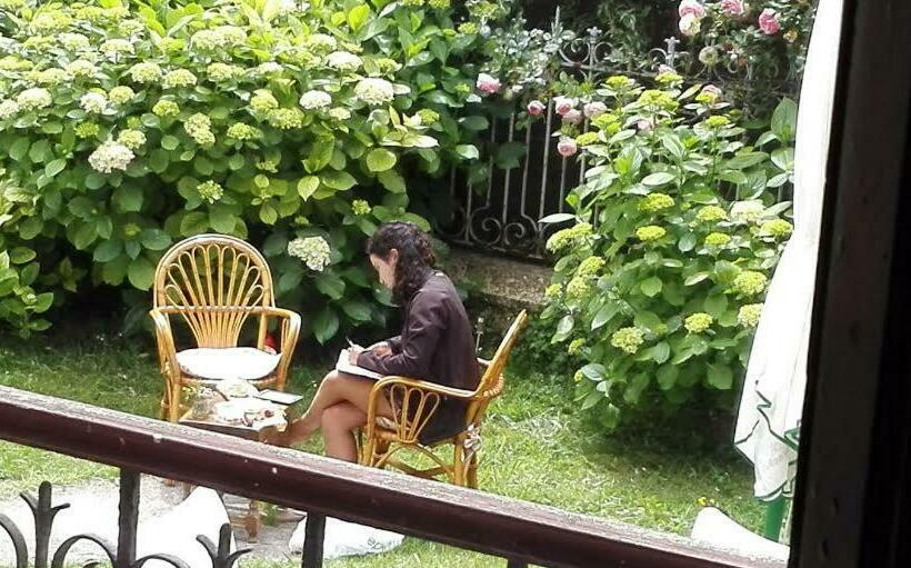 Albergue La Casona Del Peregrino