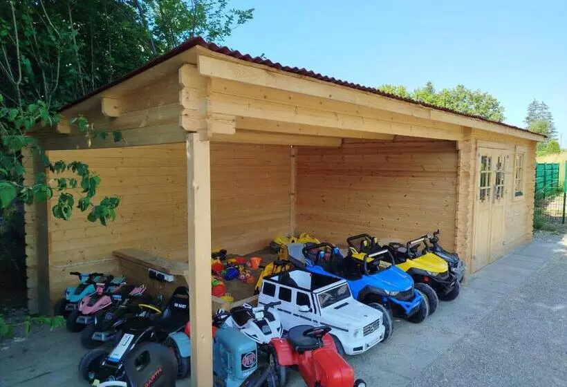 Aamiaismajoitus (B&B) Familienhotel Nahe Der Therme Erding