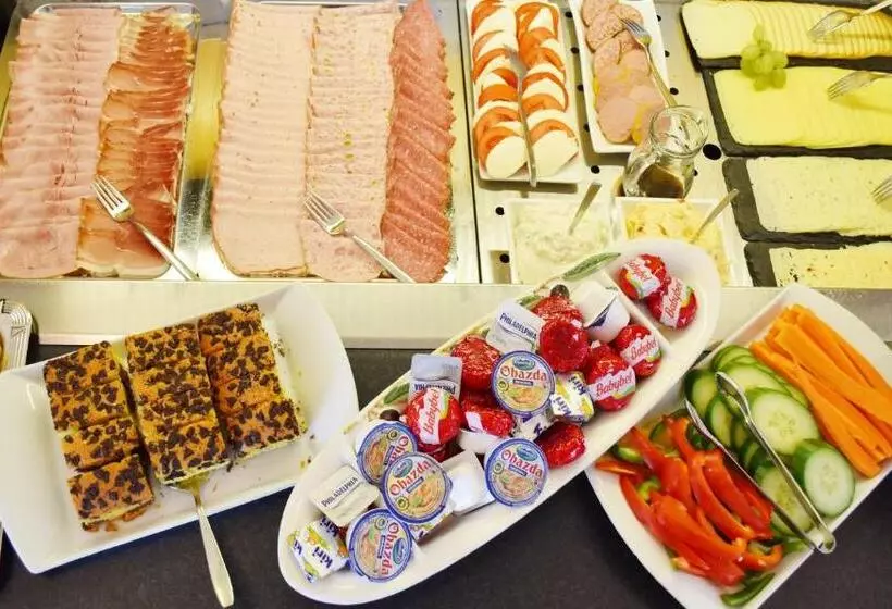 Aamiaismajoitus (B&B) Familienhotel Nahe Der Therme Erding