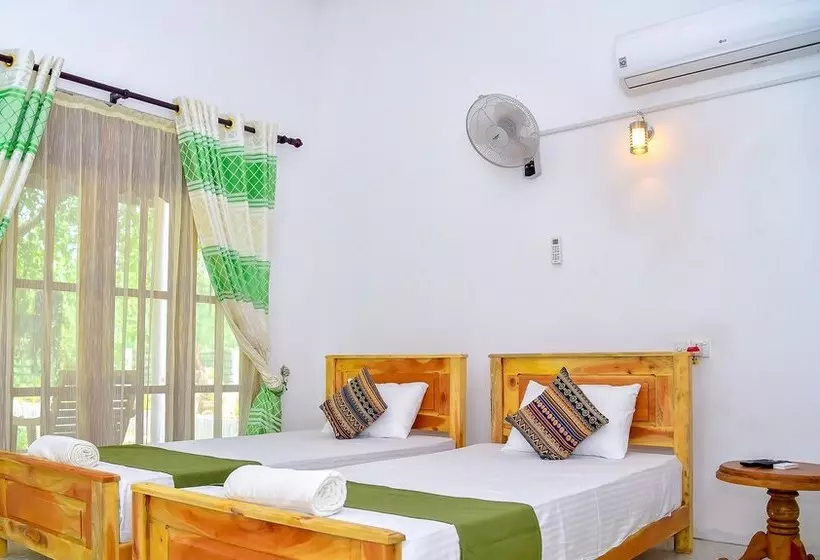 ベッドアンドブレックファースト The Tamarind Resort Yala