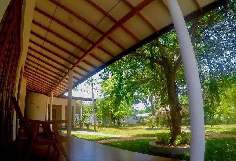 ベッドアンドブレックファースト The Tamarind Resort Yala
