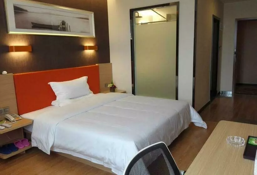 ホテル 7days Premium Huanggang Hong`an Juranzhijia Studio City