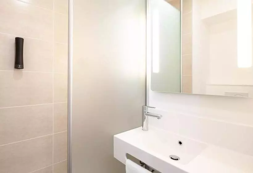 B&b Hotel Paris Porte De Bagnolet