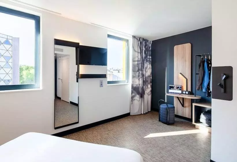 B&b Hotel Paris Porte De Bagnolet