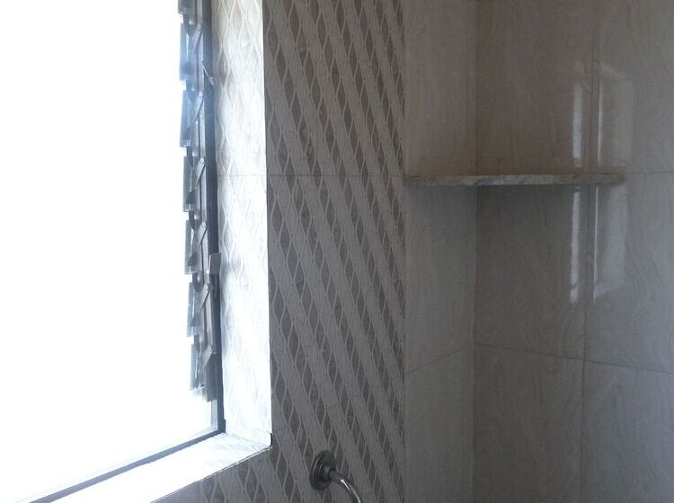 فندق Ladli Lodging