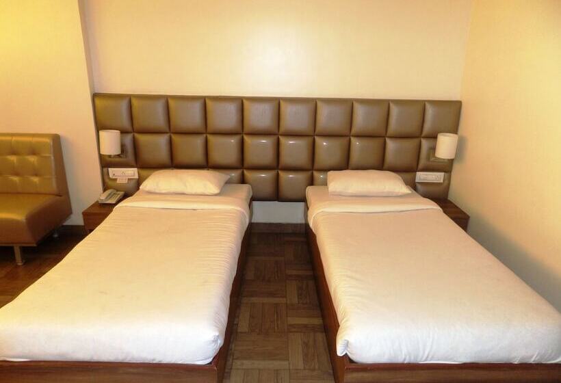 Hotel Rajvikas Residency