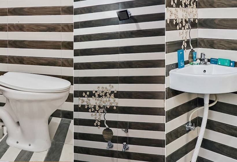 فندق Treebo Trip Megmalhar