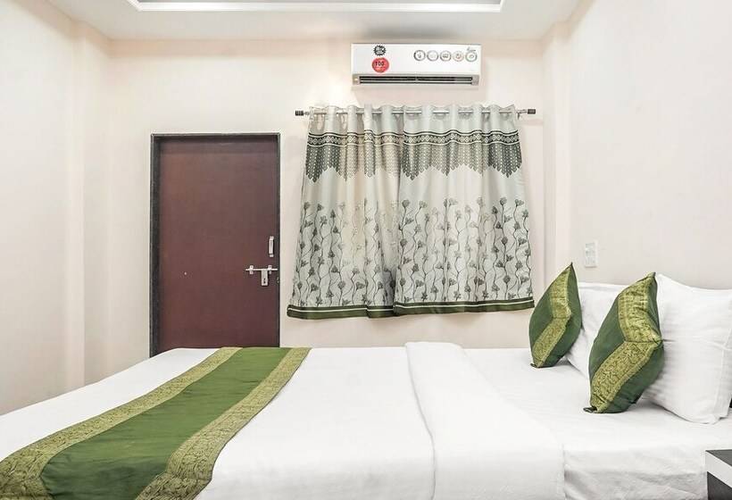 فندق Treebo Trip Megmalhar