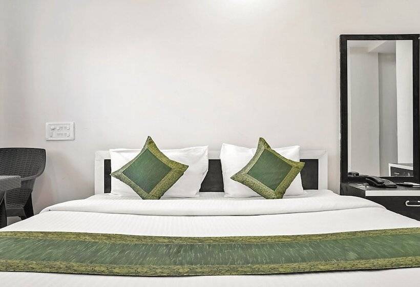 فندق Treebo Trip Megmalhar