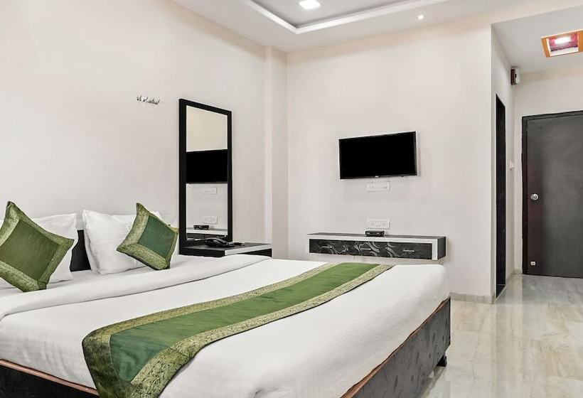 فندق Treebo Trip Megmalhar