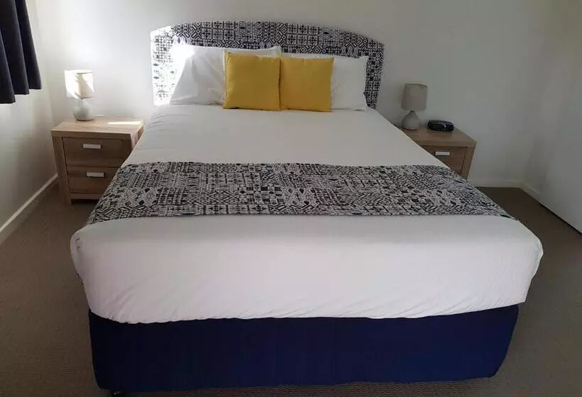 Kings Way Apartments