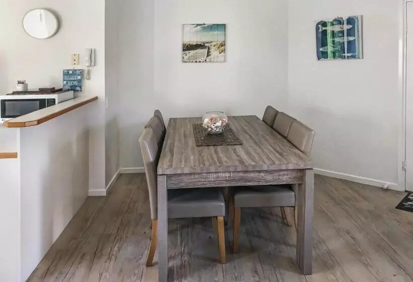 Kings Way Apartments